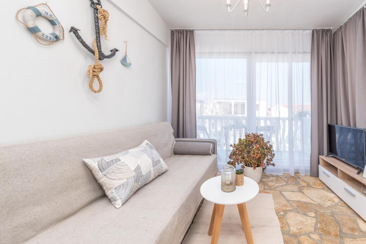 Apartment Tema Vir Exterior photo
